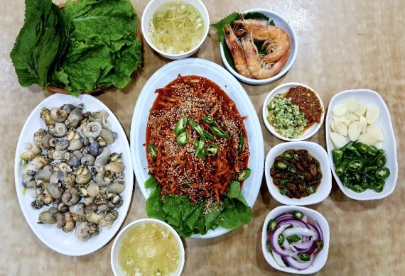 대구 교동시장 노포 무침회 전문 삼미횟집