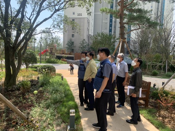 도시공원도 포스코 아파트처럼 평택시, 더샵 조경 배우기 나서