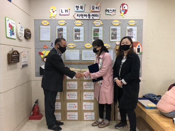 국제능력교육원㈜, 화성 지역아동센터협회에 창의수학교구 나눔