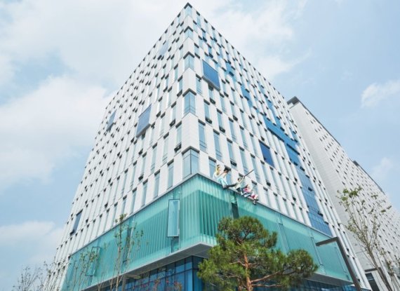 수학교재 판매 1위 쎈수학의 탄생지 [fn·잡코리아 공동기획 2020 청년희망 슈퍼기업]