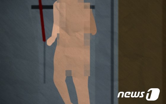 테슬라 타고 온 변태남,  편의점 알바생 노렸다