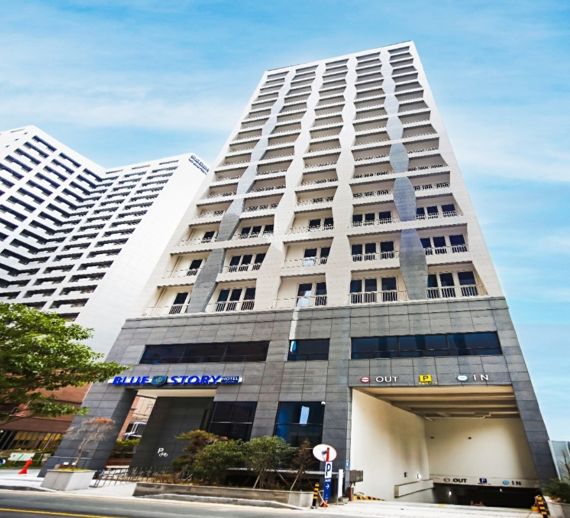 해운대블루스토리호텔 준공 3년만에 오픈