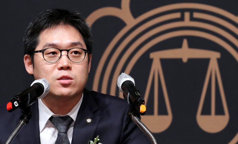 김정욱 서울변회 회장 연임...나의 변호사 발전시킬 것