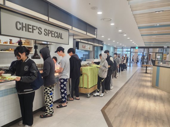 기숙사생만 좋아..대학가 열풍 천원의 아침밥