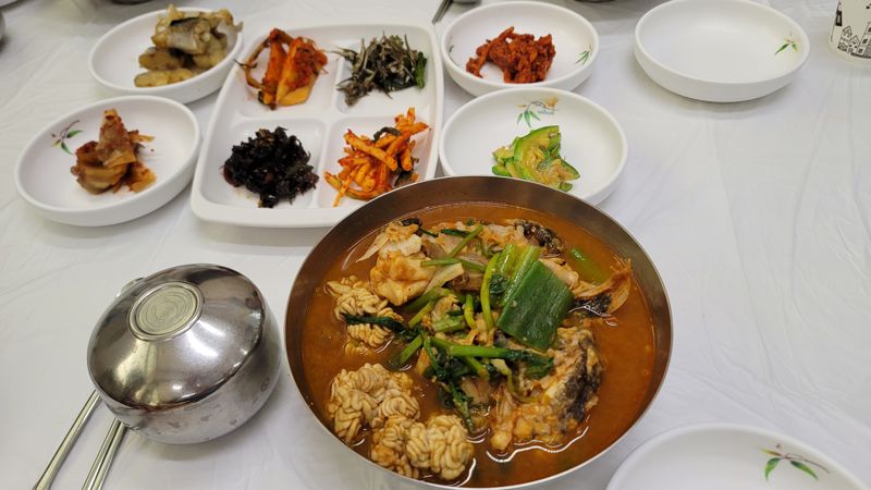 뻔한 전통시장은 싫다 MZ도 반한 강릉 중앙시장