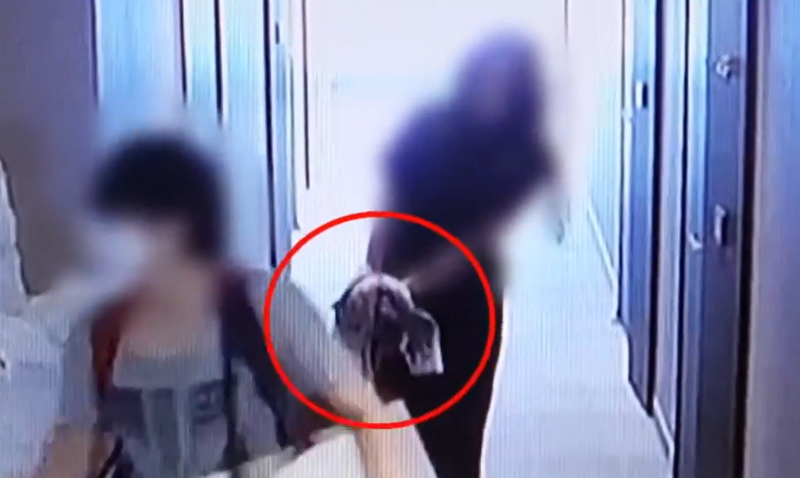 손 묶인 채 모텔서 끌려 나온 여성..악몽이 된 한국 여행