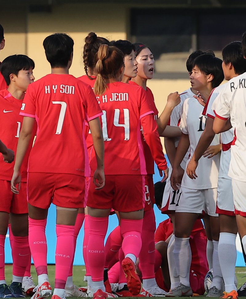 여자축구 지소연 격분  “이런 불공정한 경기 처음…저 심판 징계해야” [항저우AG]