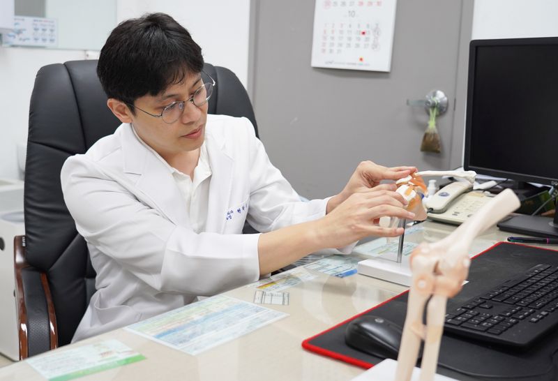  전문의가 말하는 어깨 통증 치료 주사 보다는 약물 치료가 더 효과적