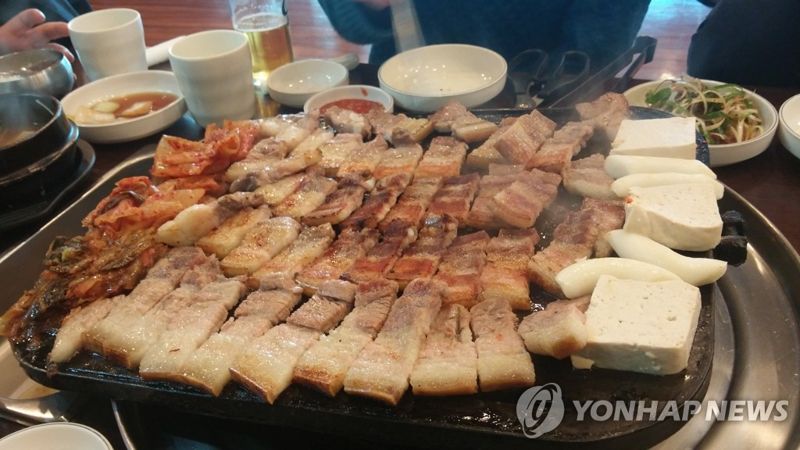 아파트 베란다에서 삼겹살 파티해도 되나요? [어떻게 생각하세요]