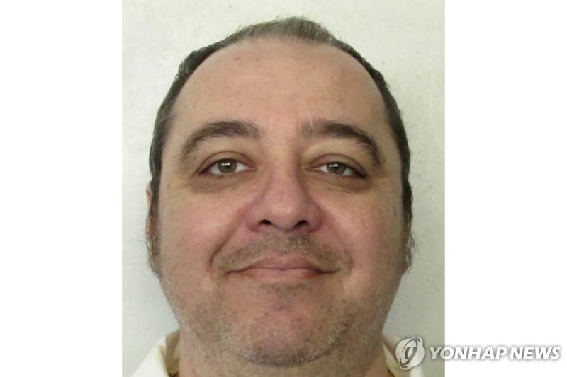 질소가스 사형, 결국 집행..몇 분 동안 발버둥, 22분 후 사망