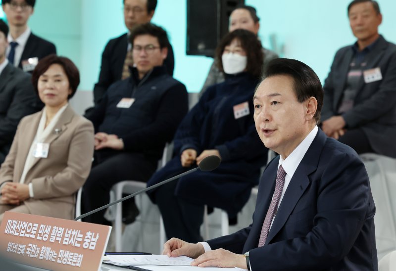 통영 어선 전복에 尹대통령 가용인력·장비 총동원 지시