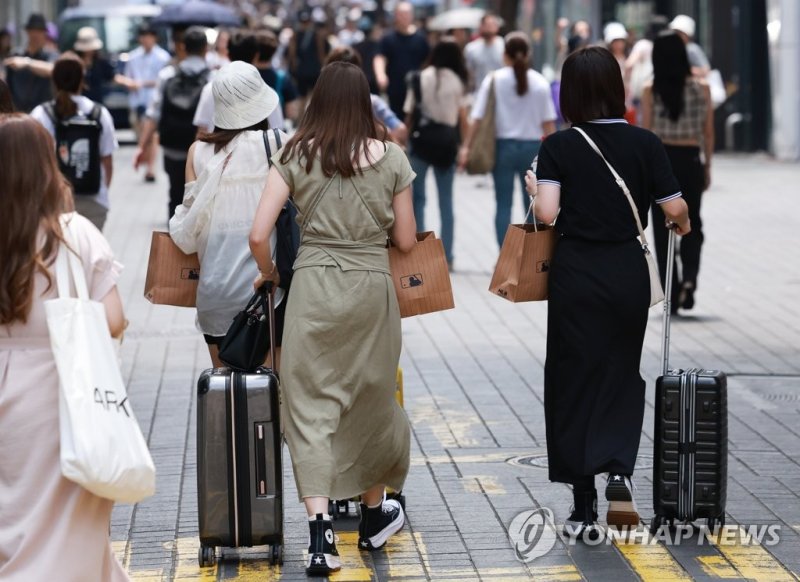 해외여행서 달러로 더치페이..장롱면허 전용 도로연수 생긴다