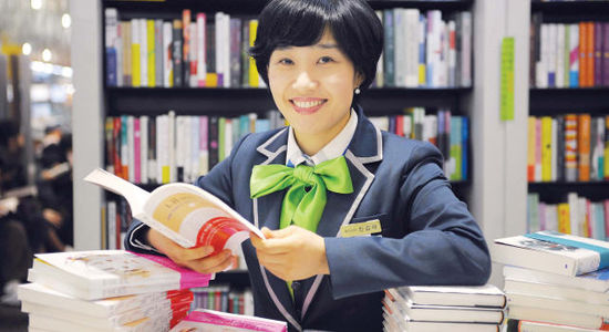 [생생 인터뷰] 교보문고 북마스터 신길례‥내 머릿속엔 5만5000여권의 책이 살아 숨쉬고 있죠