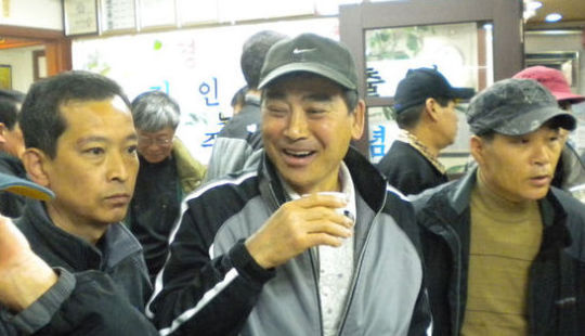 인력시장에도 봄…장타 드물지만 일감찾기 수월해졌어