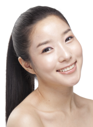 올 봄, ‘모공파우더’로 도자기 피부 만들자