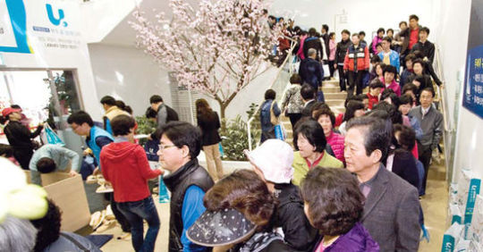 한강신도시 견본주택 북적