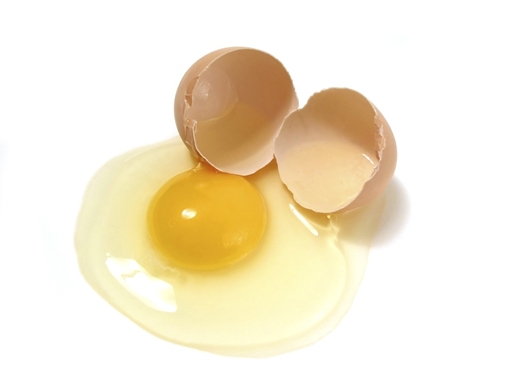 도자기 피부의 적! 코끝 블랙헤드는 달걀흰자 팩으로 해결하자