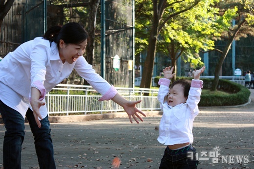 ‘아이사랑 인증샷 올리면 선물이 펑펑’