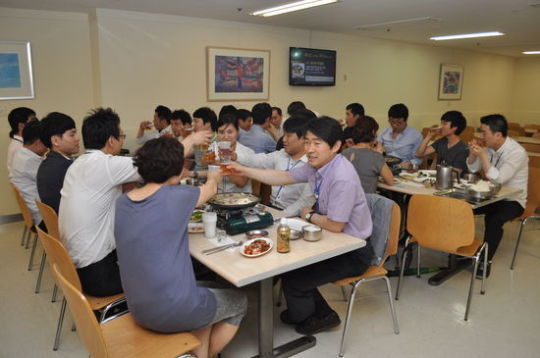 [대구·경북]대구백화점, 직원식당 회식 프로그램 운영 눈길