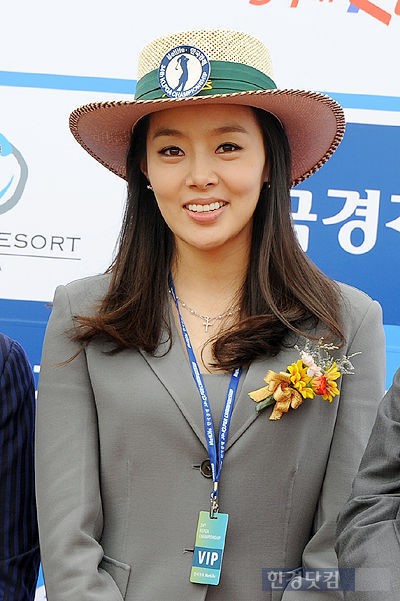 청담동 며느리 이은, 단아한 미모 뽐내며~
