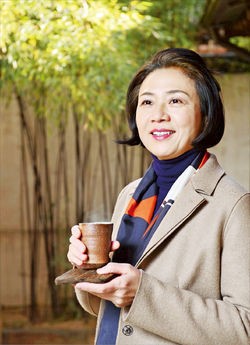김영명 재단법인 예올 신임 이사장 엄마의 마음으로 전통문화 사랑해야죠