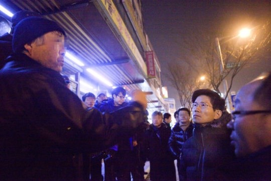 김문수 지사, 구정 앞둔 새벽 인력시장 찾아 구슬땀