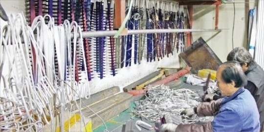 뿌리산업 현장 경인주물단지 가보니…70세 넘는 사장이 70%…절반이 마땅한 후계자 구하지 못해