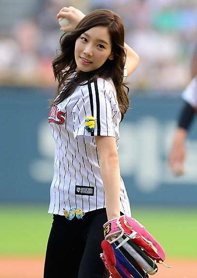 태연 시구 서현 시타, 이번에도 패대기?