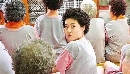 [시네마노믹스] 경제발전의 주역 노인세대 흘러간 청춘은 누가 보상해 줄 것인가
