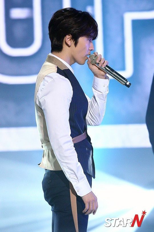 [포토] 슈퍼주니어 D&E 동해 화보같은 옆모습