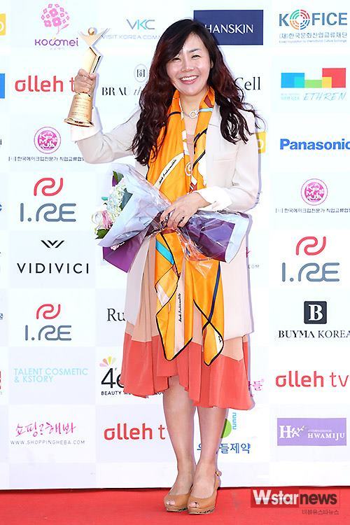 한생화장품 린 박혜린 회장, ‘2015 아시아 뷰티 어워즈’ 한방 화장품 브랜드 부문 대상 수상