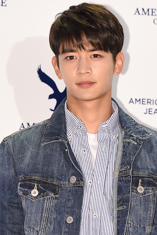 [포토] 샤이니 민호, 남자가 봐도 질투나게 잘생겼네~