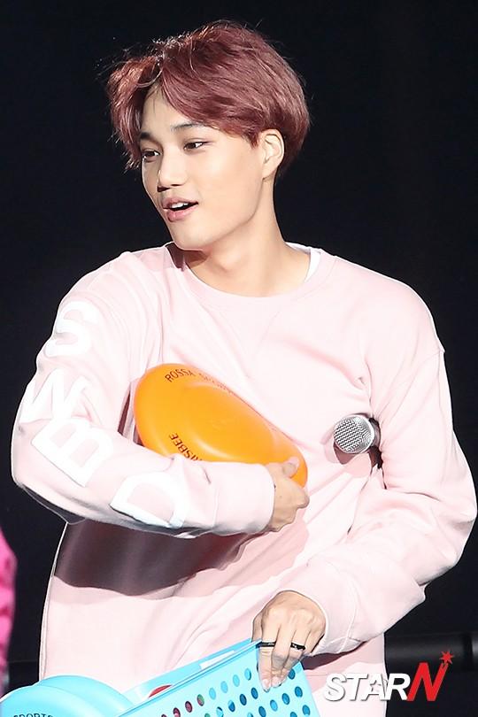 [포토] 엑소 카이 훔치고 싶은 외모