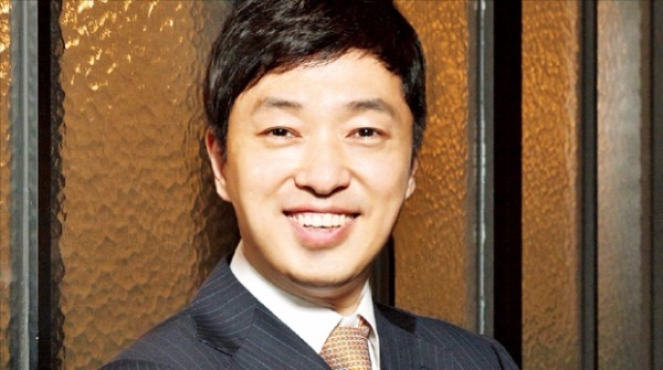 중국·일본서 현지 스타 매니지먼트…음원·가수 저작권에 집중 투자