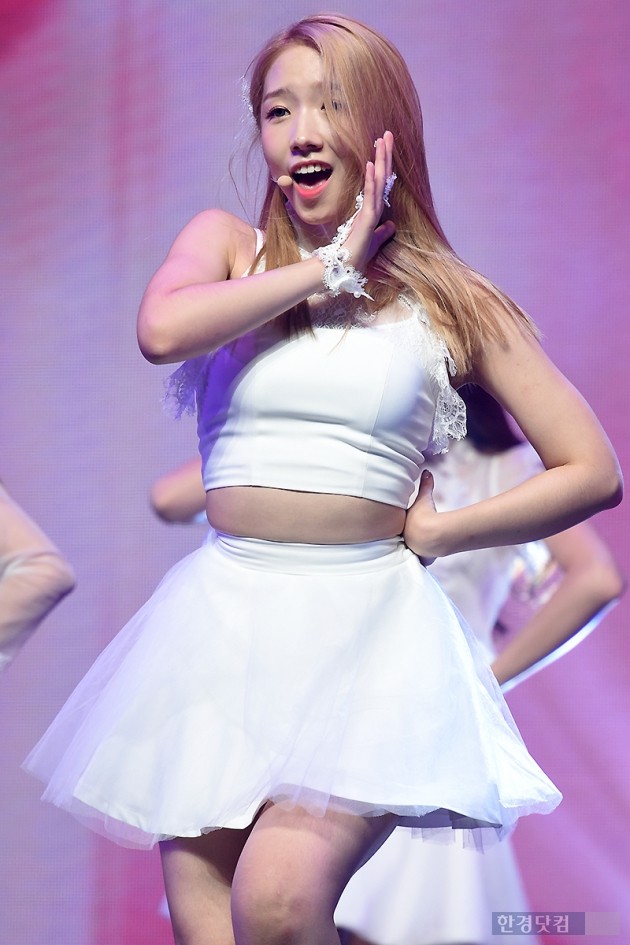 [HEI포토] 우주소녀 미기, 아름다운 모습에 눈길~
