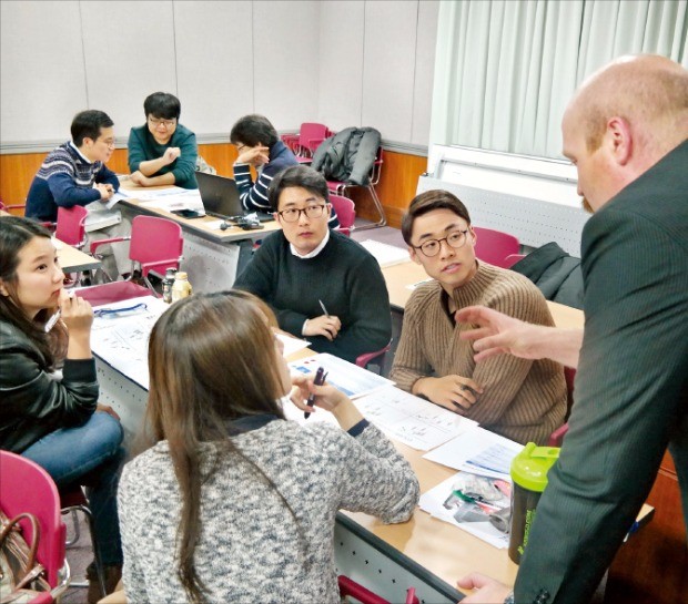 [뉴프런티어] VR 플랜트 체험관 설치, 고급 엔지니어링 인력 양성