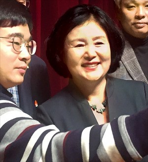 문재인 후보 부인 김정숙씨 인터뷰 | 인스티즈