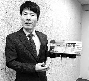 씨오디 원핸드락 양념통, 한 손으로 간단히 열고 닫고…요리하기 편해요