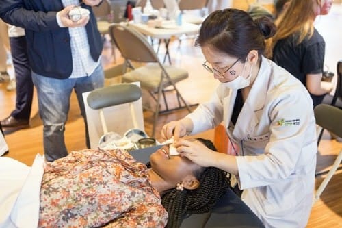 의료 서비스도 이제는 ‘한류’다…단아안청아한의원 마포점 한방치료 ‘주목’