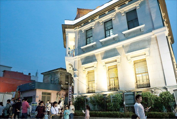 [여행의 향기] 1883년 역사 속으로…인천 개항장으로 밤마실 오세요