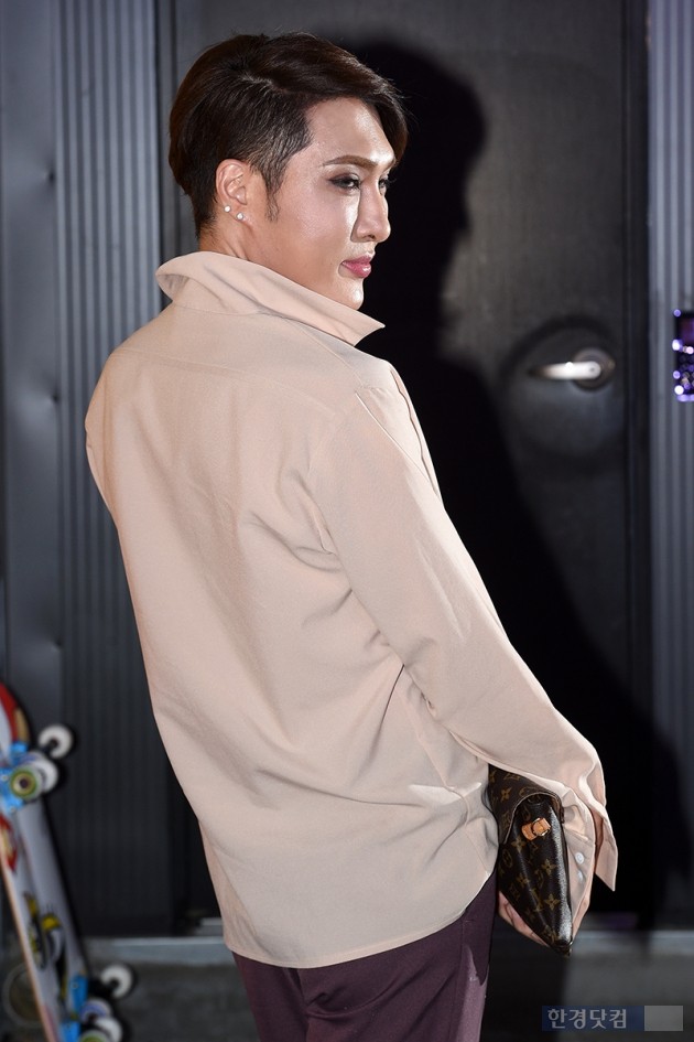 [HEI포토] 김기수, 놀랄 수 밖에 없는 모습으로 등장