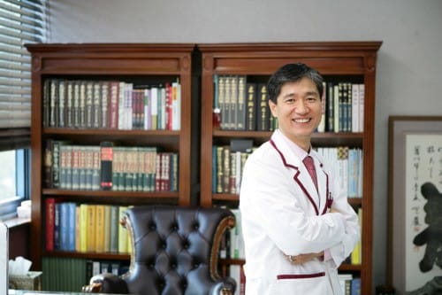 유앤그린여성한의원 김은섭 대표원장 임상증례 제12차 유럽부인과학회(ESG) 학술대회 발표
