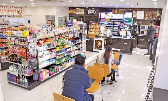1~2위만 살아남는다고? 5등 미니스톱이 사는법