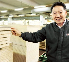 베트남 원목가구 시장 선점 나선 인천 장인가구