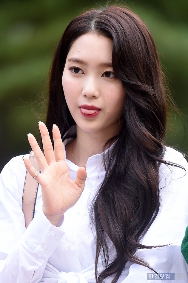 [포토] 오마이걸 지호, 깜찍하게 혀 빼꼼~