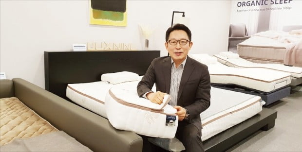 국내에서 통한 라텍스 매트리스…내년엔 美·中 침구 시장 도전