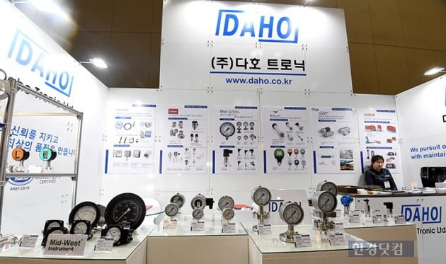 [포토] 압력게이지 선보이는 다호트로닉(KOREA CEHM 2019)