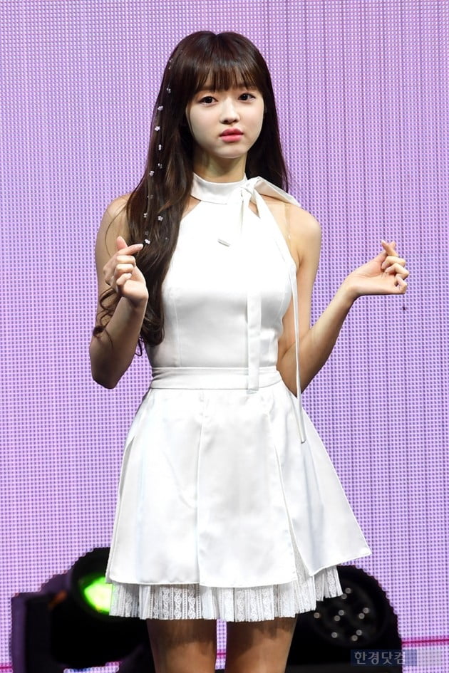 [포토] 오마이걸 유아, 살아있는 인형
