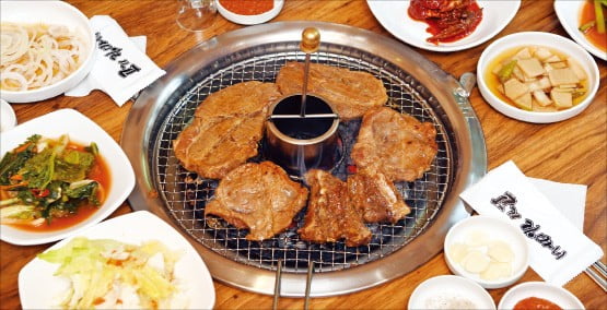 [한경과 맛있는 만남] 홍영표 대우車 용접공으로 위장취업…첫 담판서 김우중 회장 내 편으로
