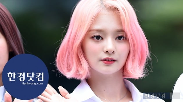 [HK영상] 프로미스나인 이나경, 핑크 헤어로 깜찍하게…인형이 따로 없네~ (세로직캠)